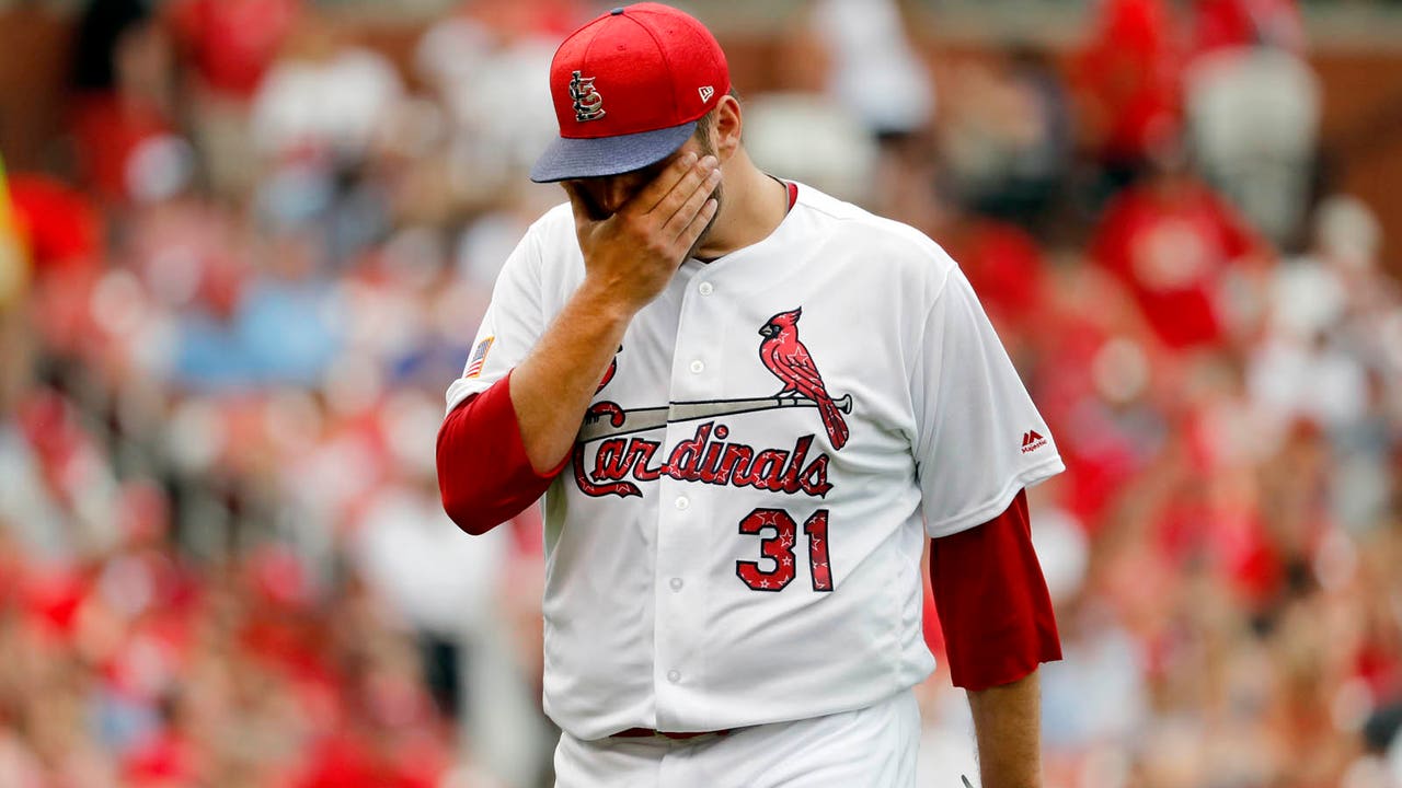 Cardinals allow five runs in sixth inning, fall 5-2 to Marlins